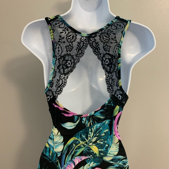 Secret Treasures Tropical Dress - Picture 2 of 15